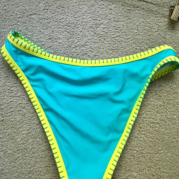 NWT two piece CUPSHE Neon crochet accent bikini set size SMALL - Picture 8 of 10